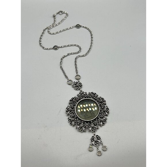 Vintage Goldette Intaglio Cameo Necklace Reverse Glass Gray Silver Tone Chain - Picture 3 of 9